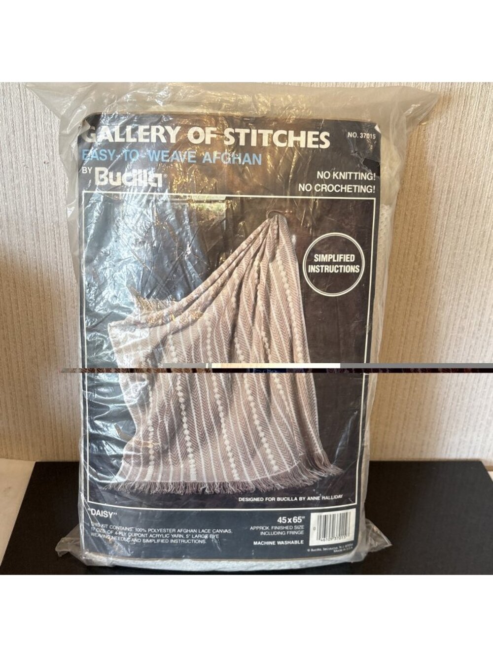 Vtg Bucilla Daisy Chain Afghan Kit Wheat Floral Woven Chevron Easy DIY 37015